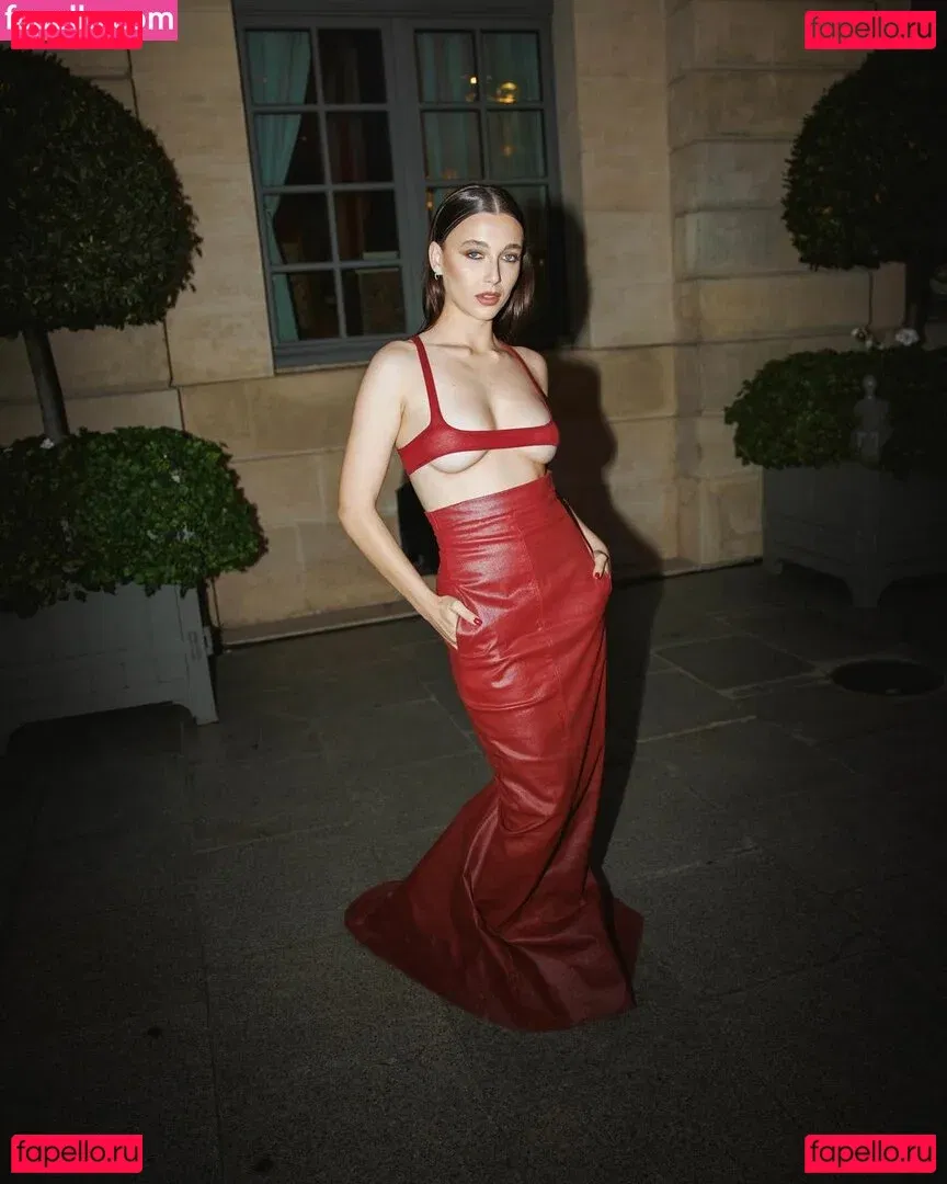 Emma Chamberlain Onlyfans Photo Gallery 