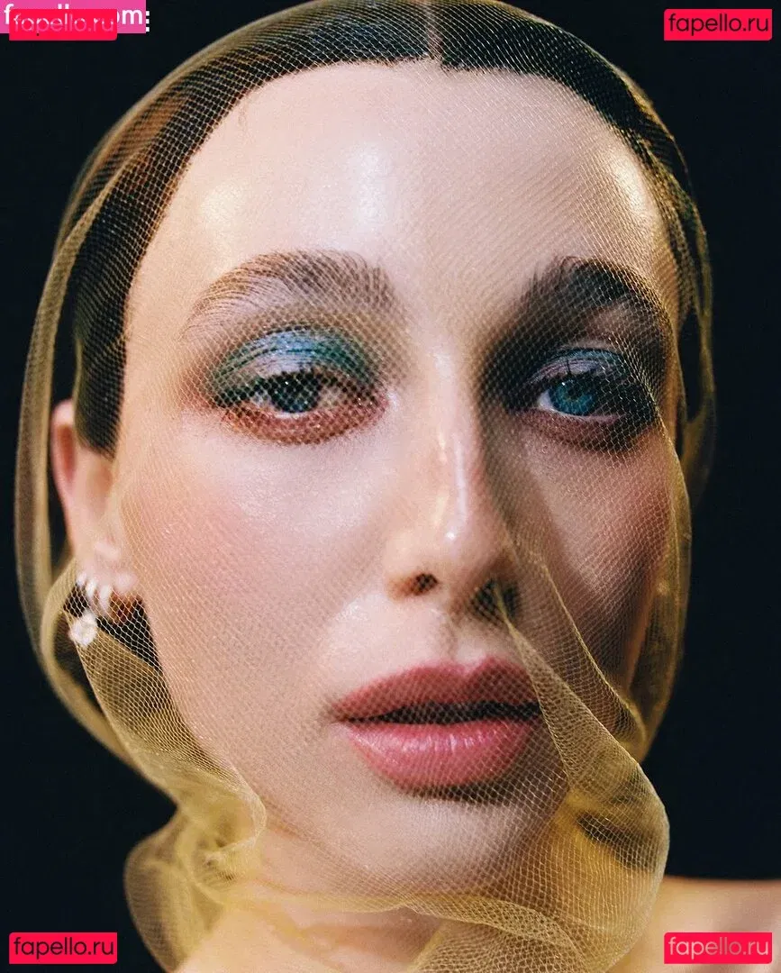 Emma Chamberlain Onlyfans Photo Gallery 