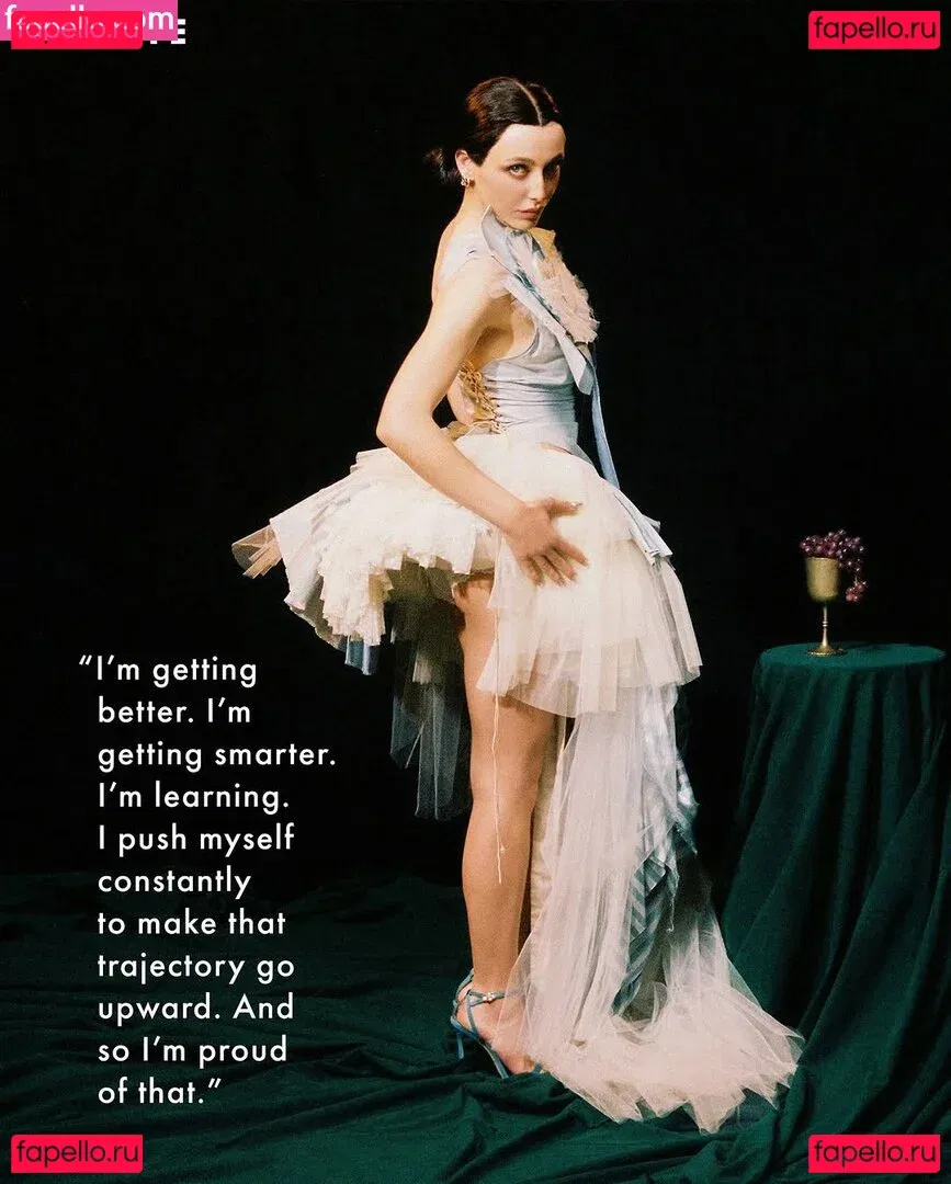 Emma Chamberlain Onlyfans Photo Gallery 