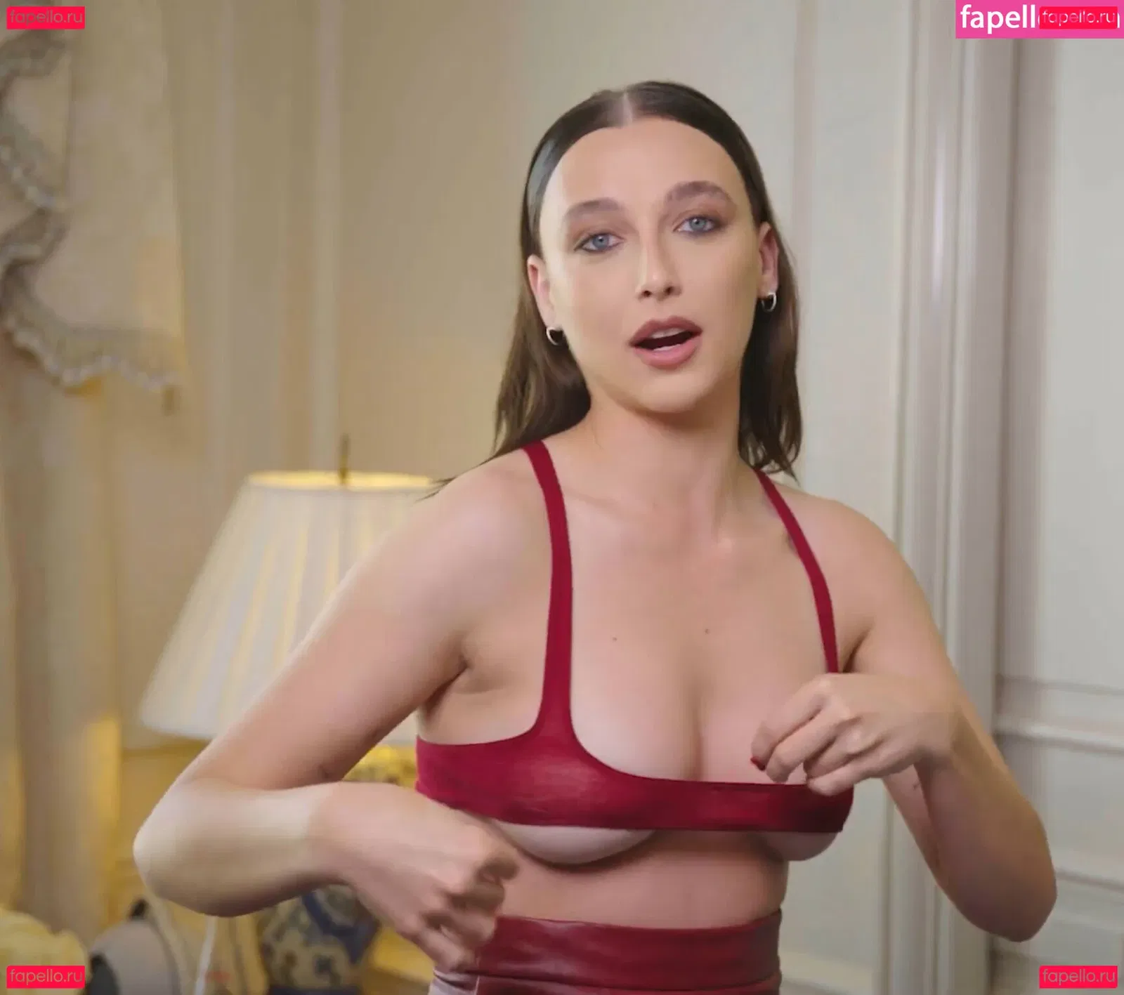 Emma Chamberlain Onlyfans Photo Gallery 