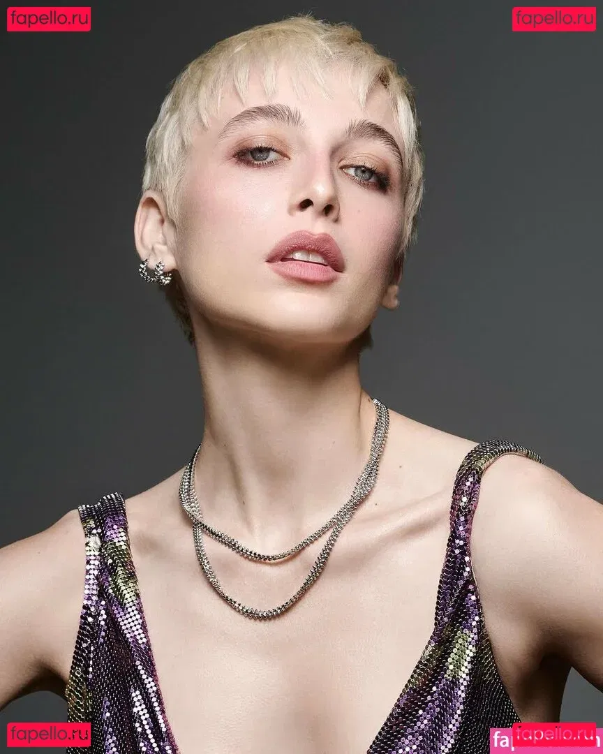 Emma Chamberlain Onlyfans Photo Gallery 