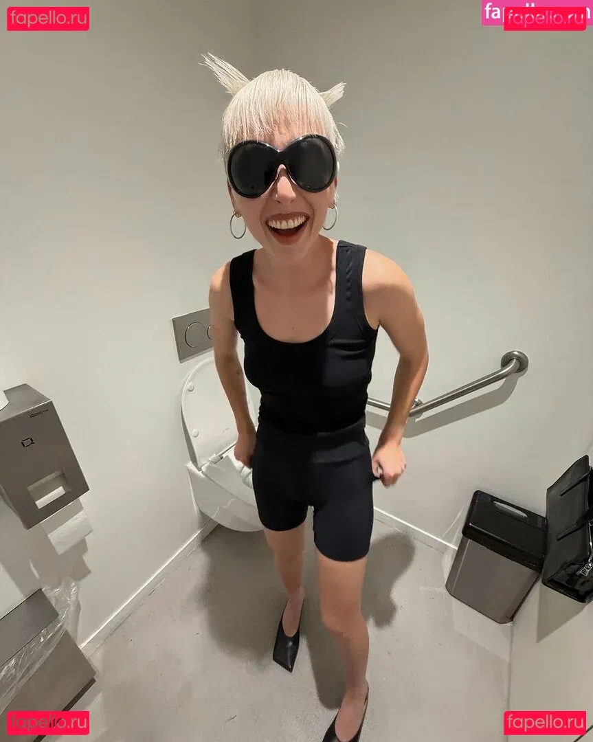 Emma Chamberlain Onlyfans Photo Gallery 