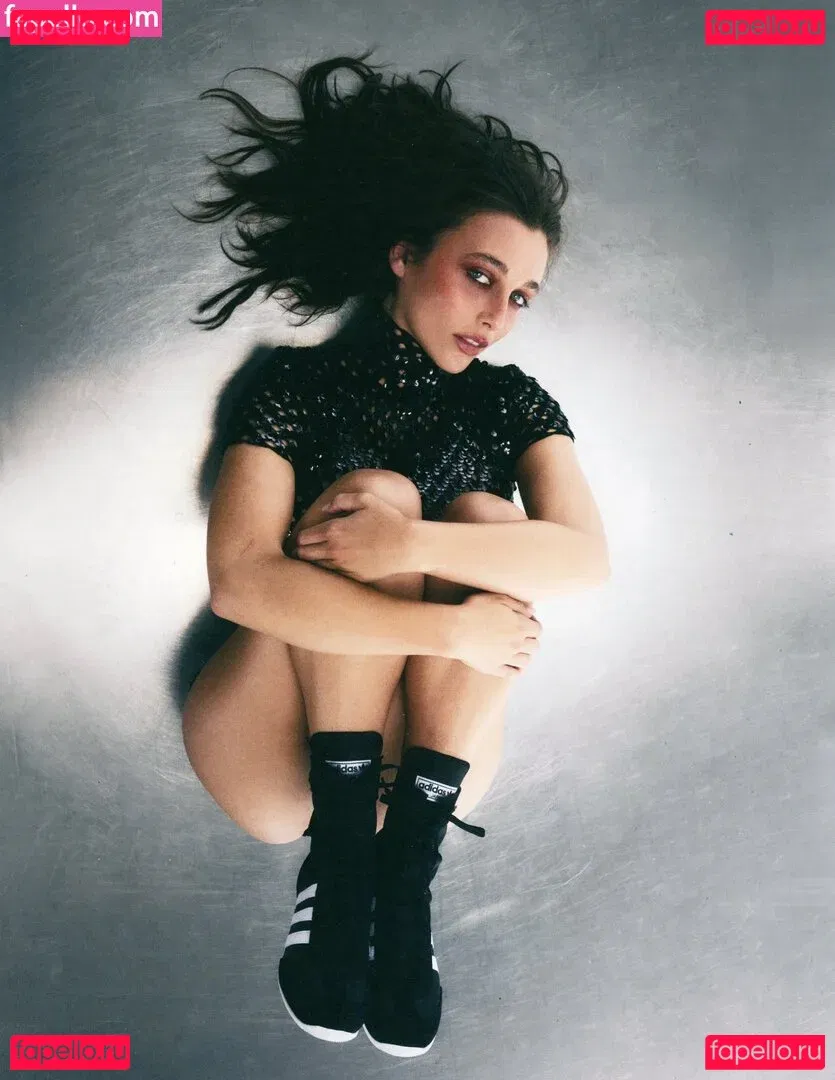 Emma Chamberlain Onlyfans Photo Gallery 