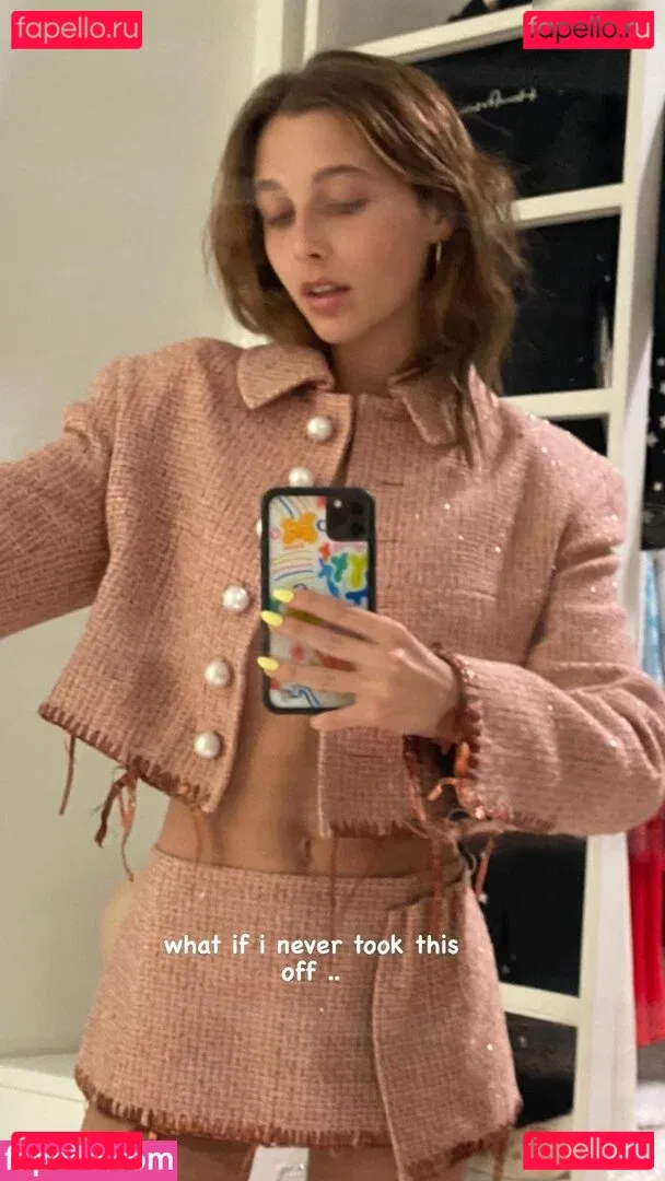 Emma Chamberlain Onlyfans Photo Gallery 