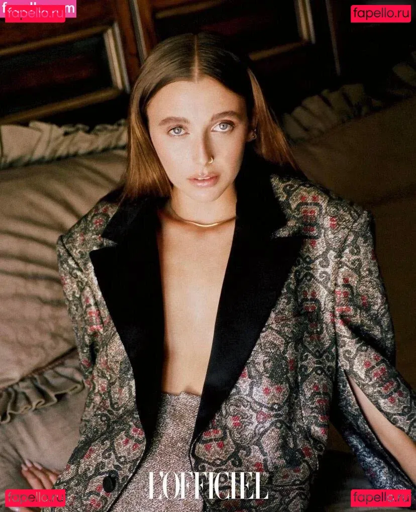 Emma Chamberlain Onlyfans Photo Gallery 