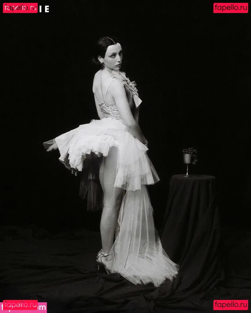 Emma Chamberlain Onlyfans Photo Gallery 