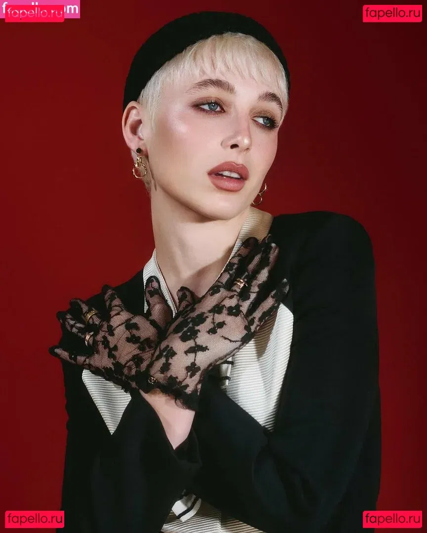 Emma Chamberlain Onlyfans Photo Gallery 