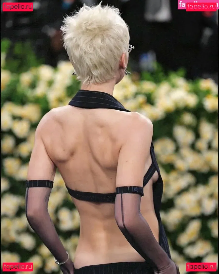 Emma Chamberlain Onlyfans Photo Gallery 