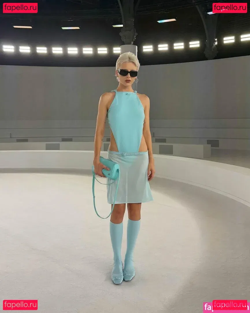 Emma Chamberlain Onlyfans Photo Gallery 