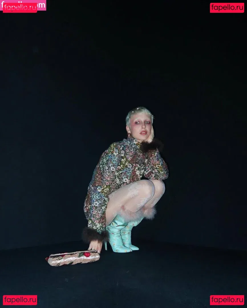 Emma Chamberlain Onlyfans Photo Gallery 