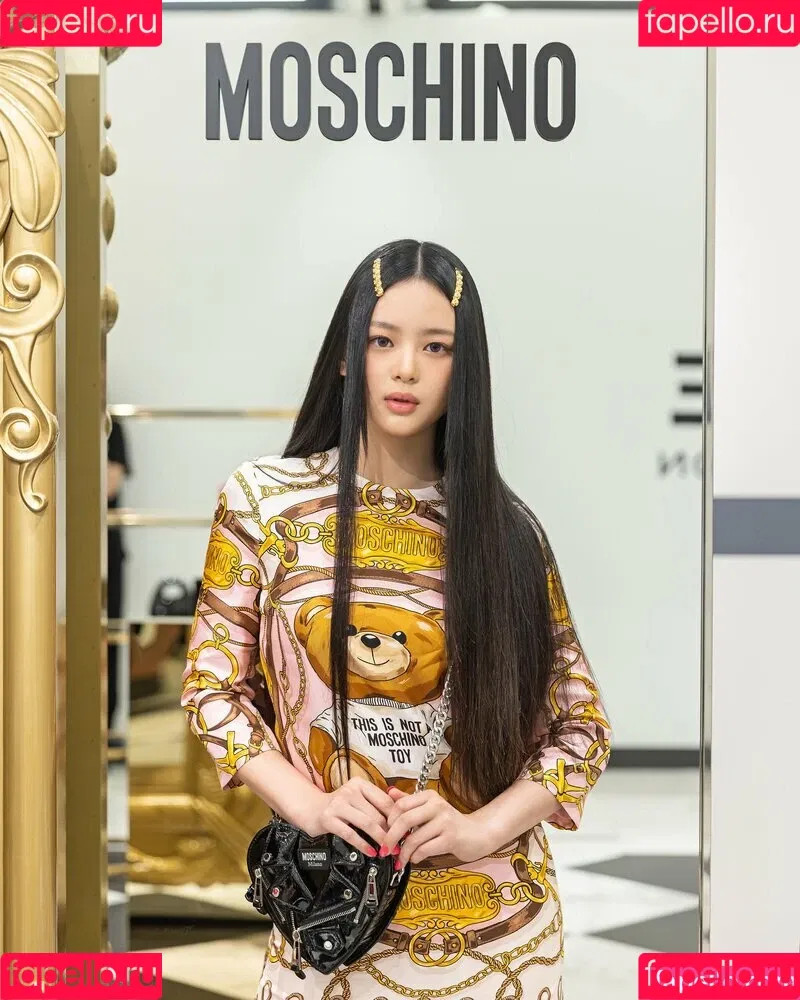 Hanni Pham Onlyfans Photo Gallery 