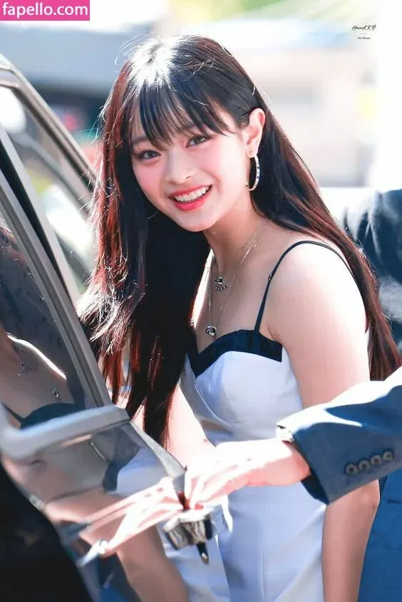 Hanni Pham Onlyfans Photo Gallery 