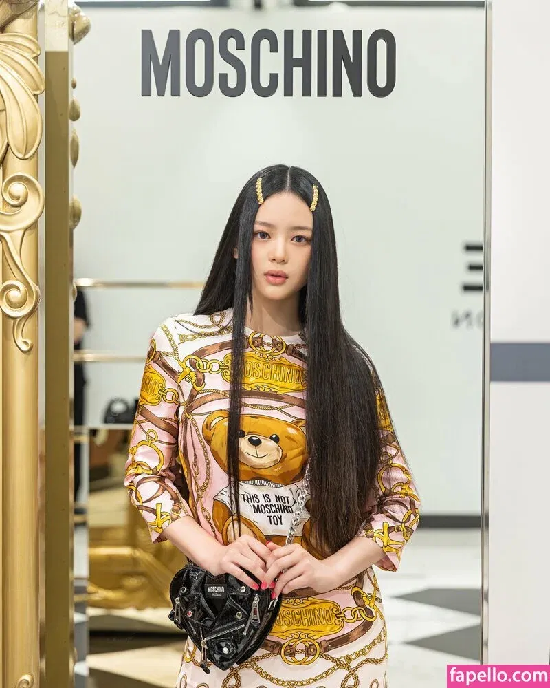 Hanni Pham Onlyfans Photo Gallery 