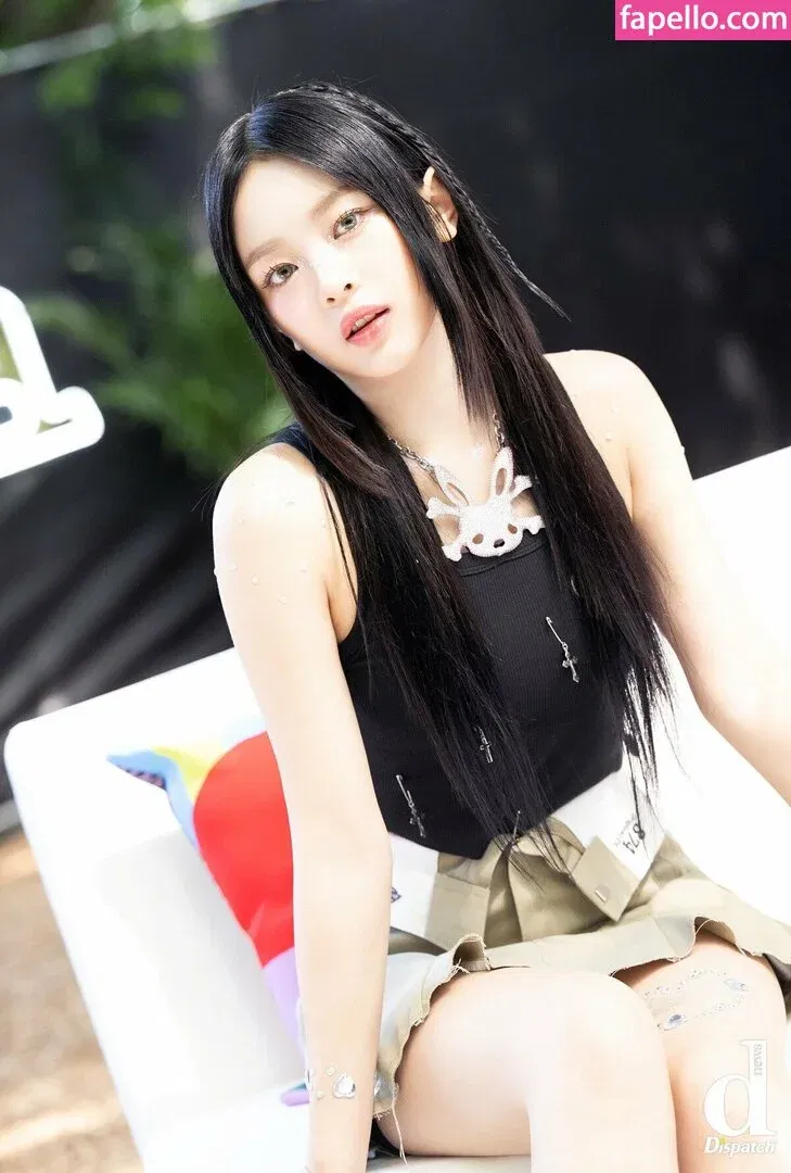 Hanni Pham Onlyfans Photo Gallery 