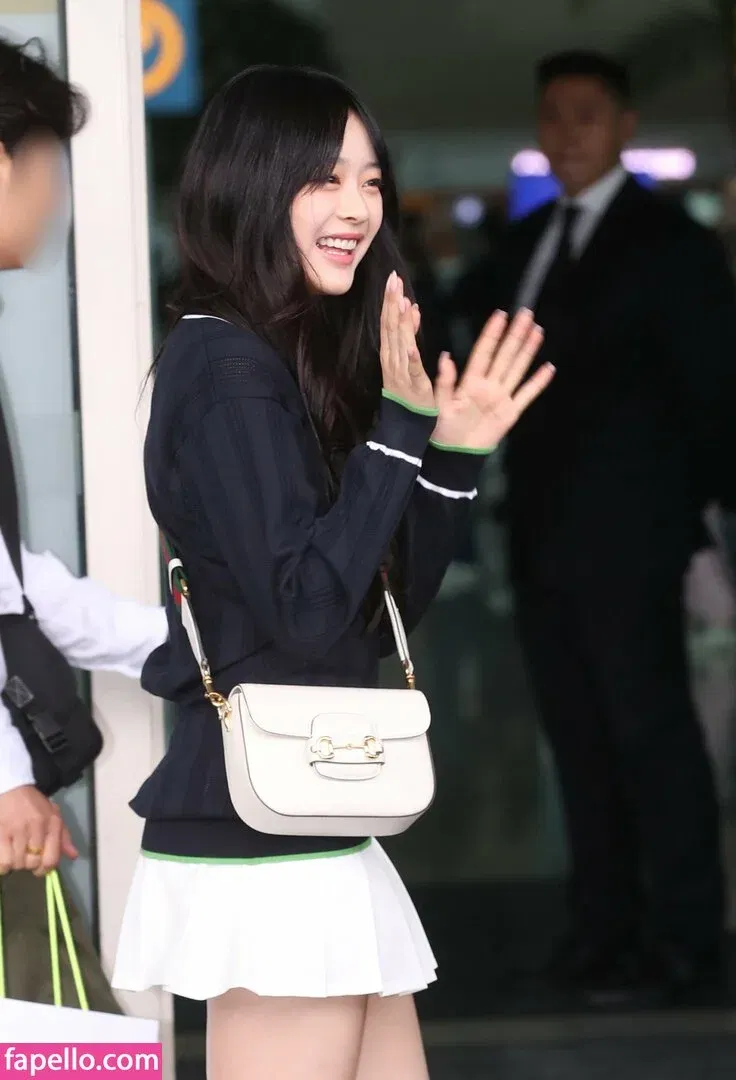 Hanni Pham Onlyfans Photo Gallery 