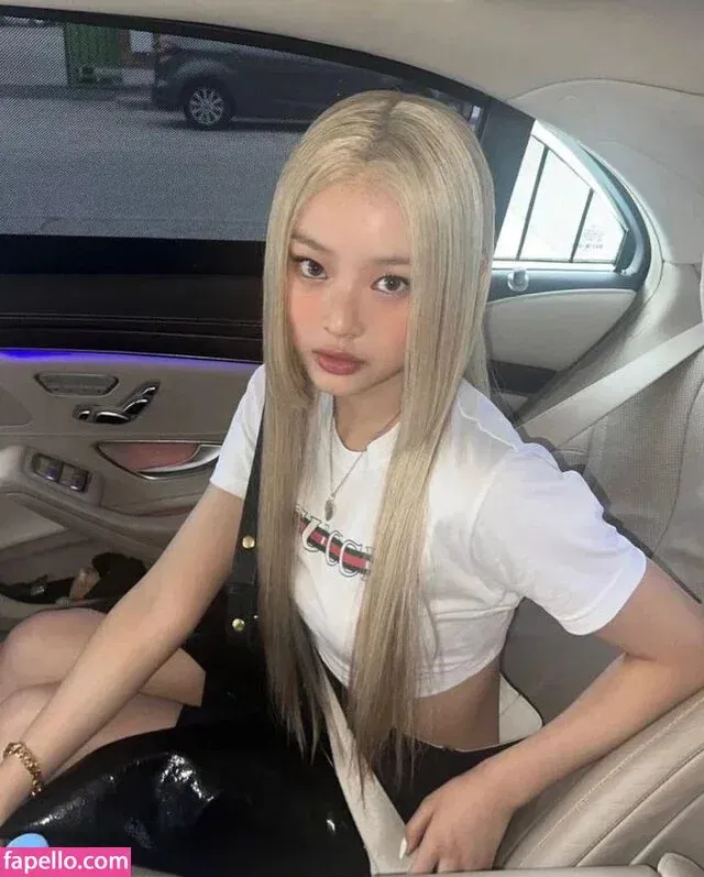 Hanni Pham Onlyfans Photo Gallery 