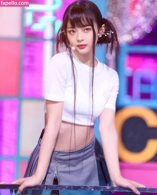 Hanni Pham Onlyfans Photo Gallery 