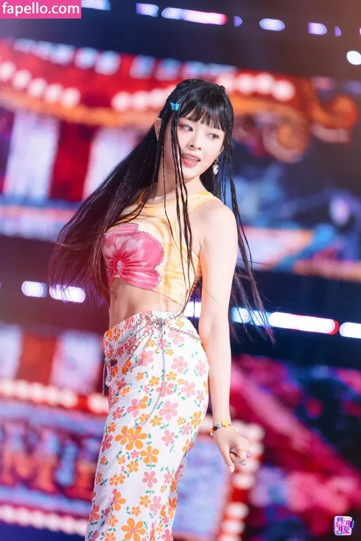 Hanni Pham Onlyfans Photo Gallery 