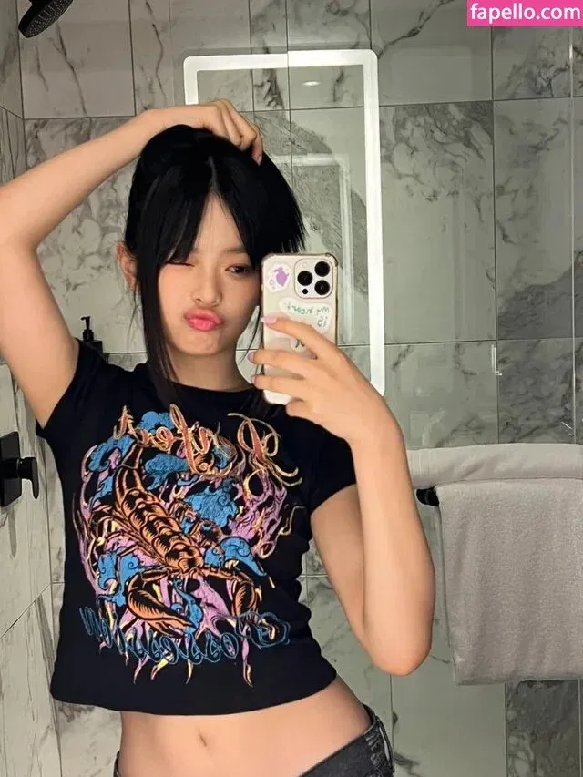 Hanni Pham Onlyfans Photo Gallery 