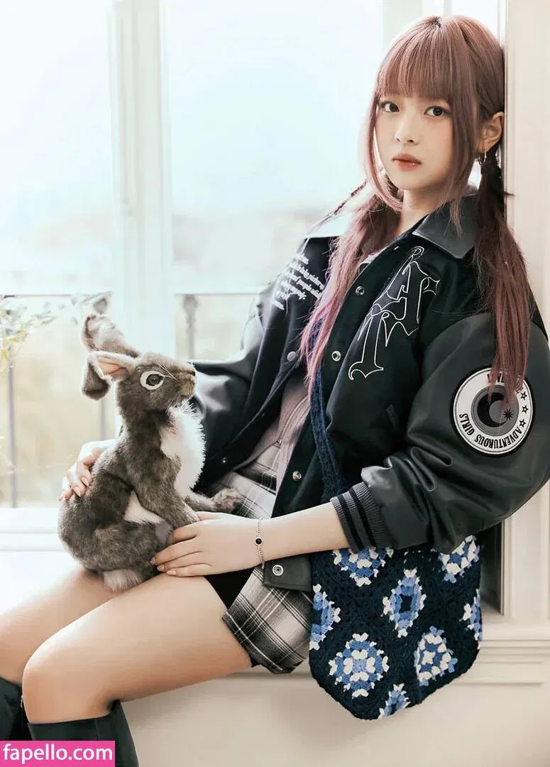 Hanni Pham Onlyfans Photo Gallery 