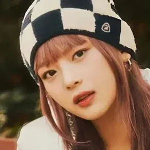 Hanni Pham Onlyfans Photo Gallery 