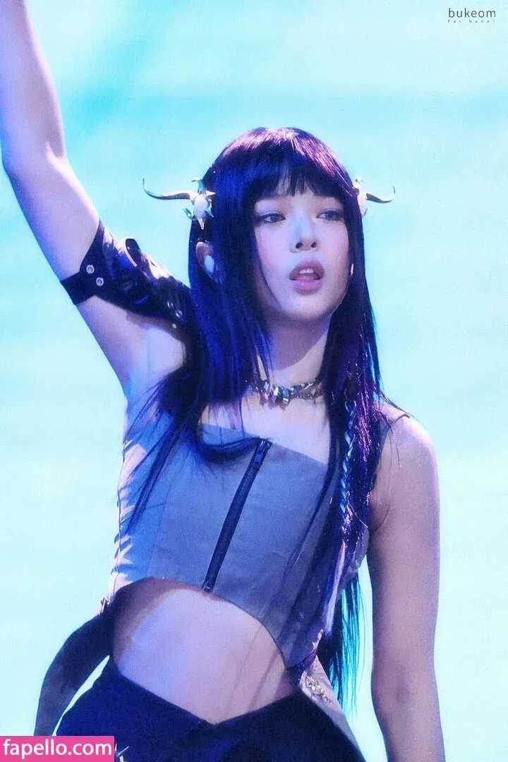 Hanni Pham Onlyfans Photo Gallery 