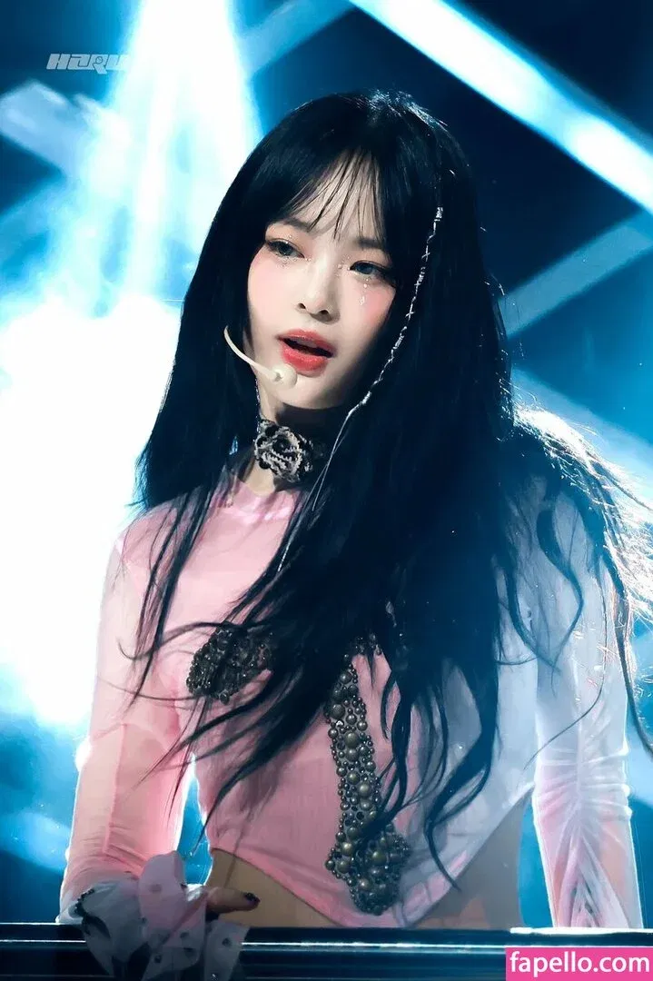 Hanni Pham Onlyfans Photo Gallery 