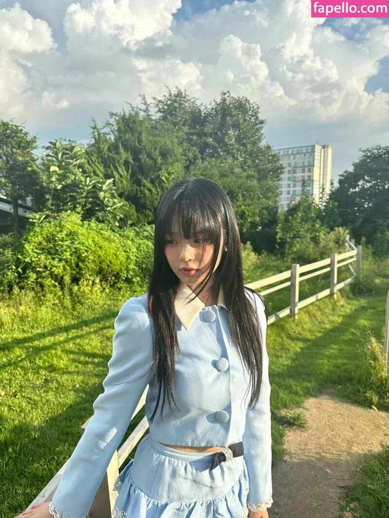 Hanni Pham Onlyfans Photo Gallery 