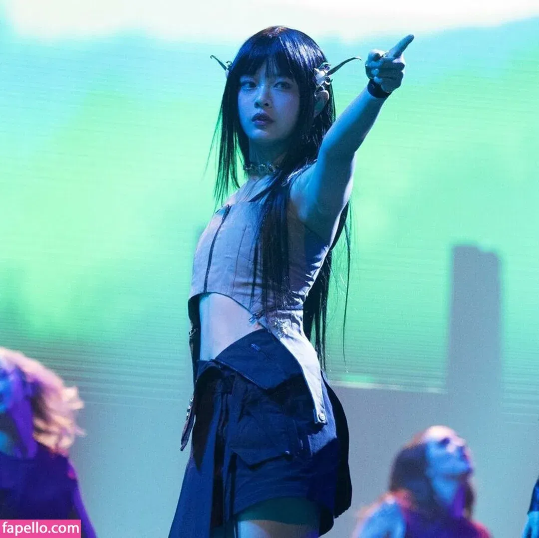 Hanni Pham Onlyfans Photo Gallery 