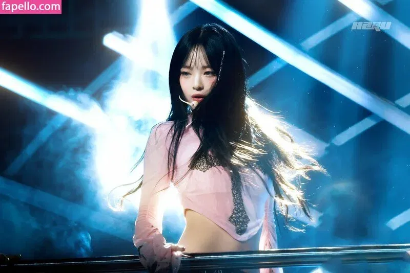 Hanni Pham Onlyfans Photo Gallery 