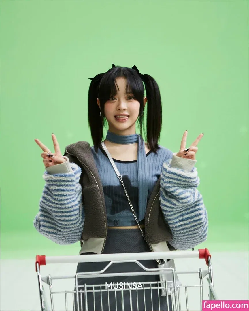 Hanni Pham Onlyfans Photo Gallery 