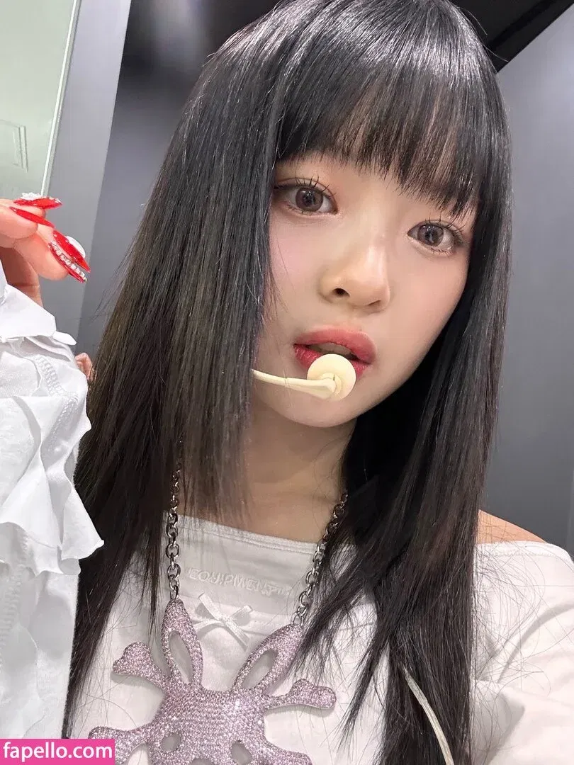 Hanni Pham Onlyfans Photo Gallery 