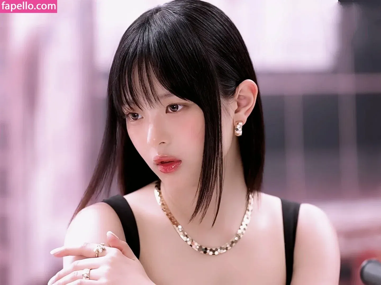 Hanni Pham Onlyfans Photo Gallery 