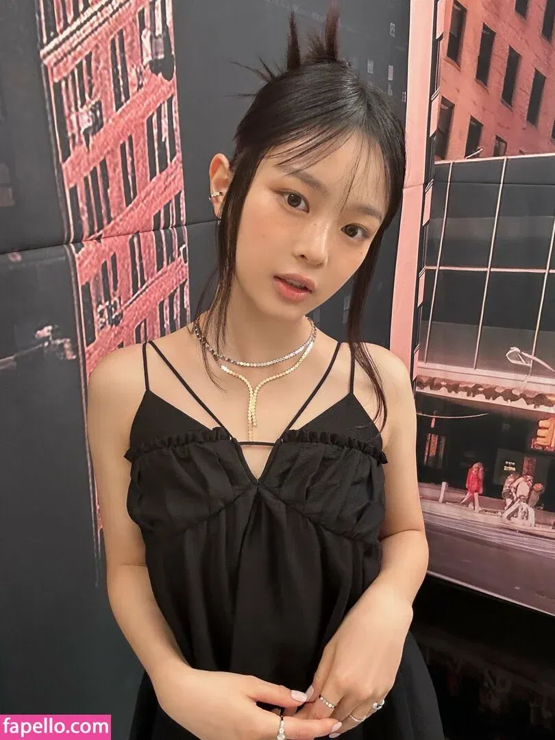 Hanni Pham Onlyfans Photo Gallery 