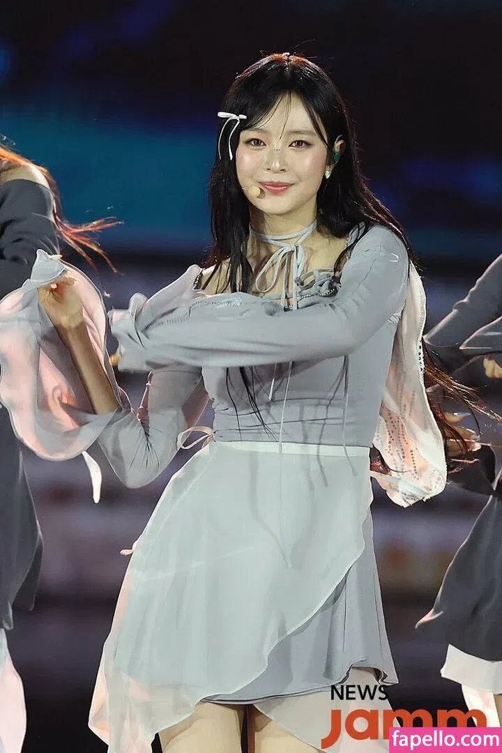 Hanni Pham Onlyfans Photo Gallery 