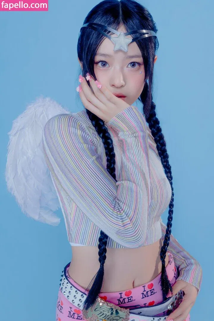 Hanni Pham Onlyfans Photo Gallery 