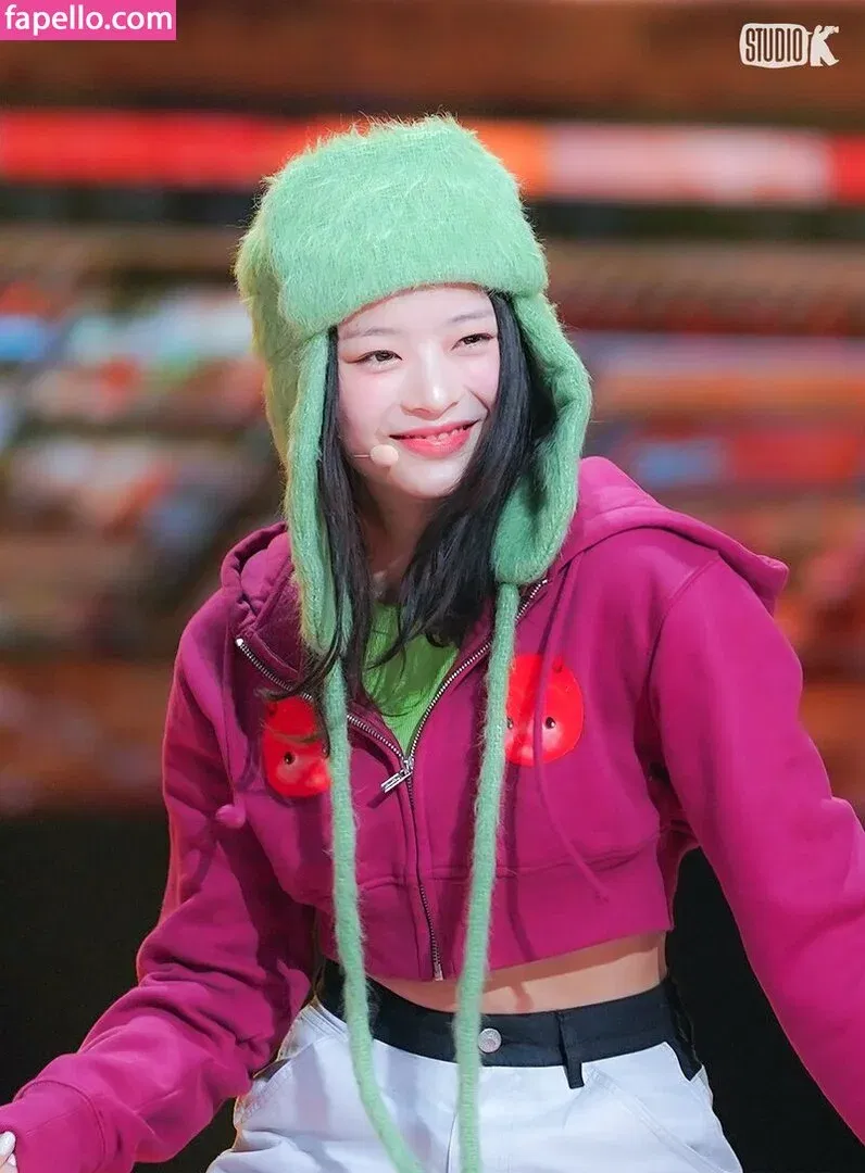 Hanni Pham Onlyfans Photo Gallery 