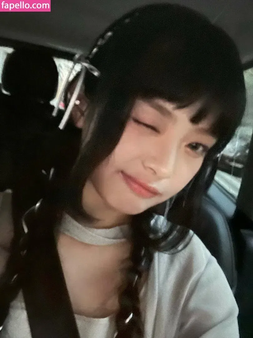 Hanni Pham Onlyfans Photo Gallery 