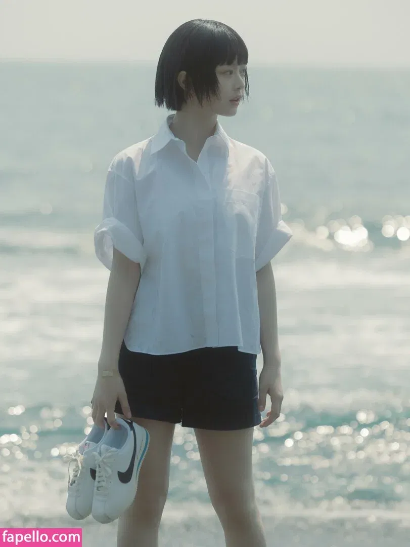 Hanni Pham Onlyfans Photo Gallery 