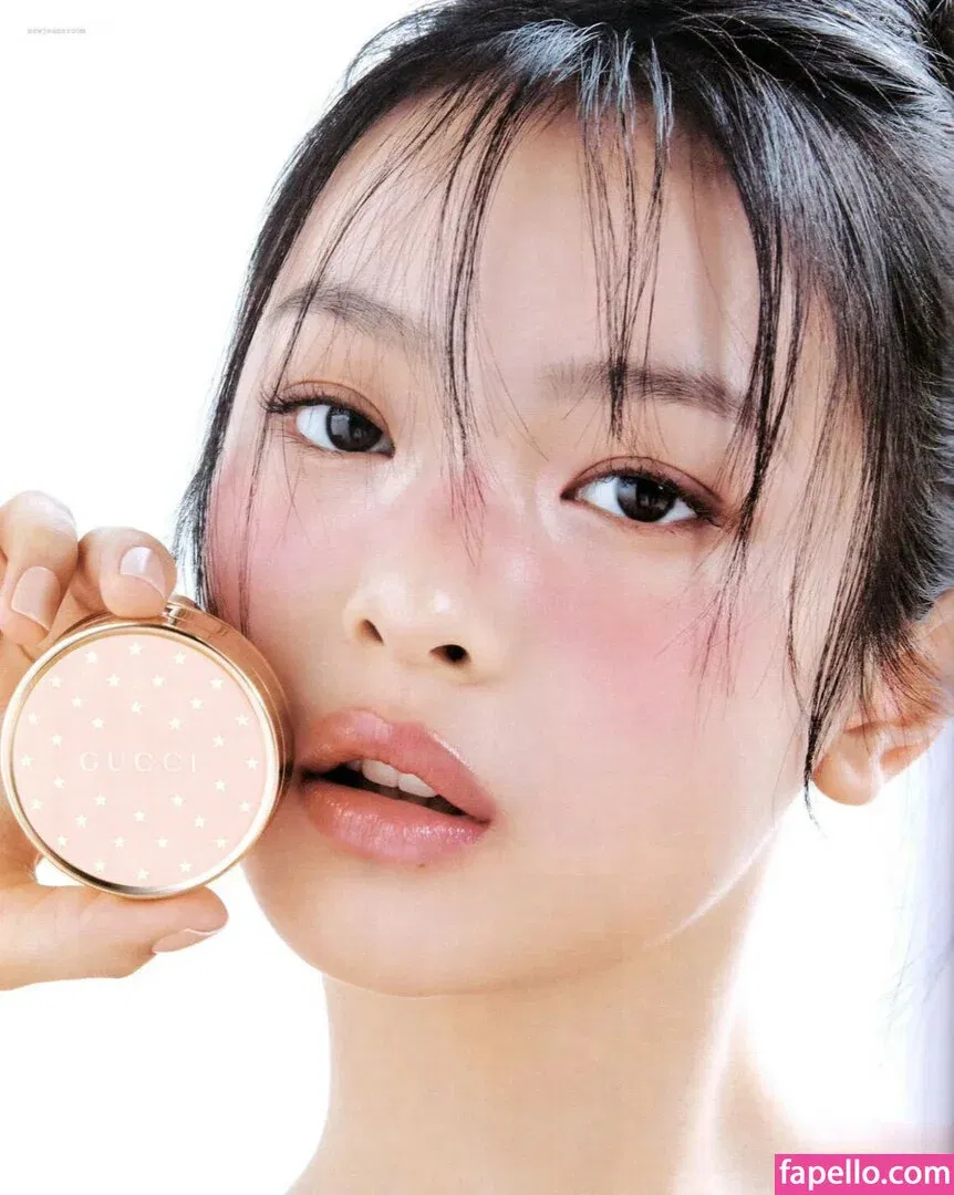 Hanni Pham Onlyfans Photo Gallery 