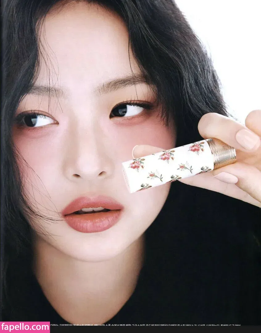 Hanni Pham Onlyfans Photo Gallery 