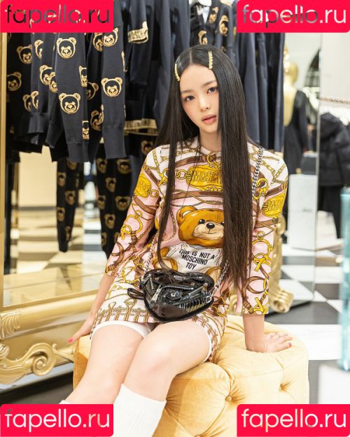 Hanni Pham Onlyfans Photo Gallery 