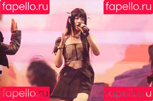 Hanni Pham Onlyfans Photo Gallery 