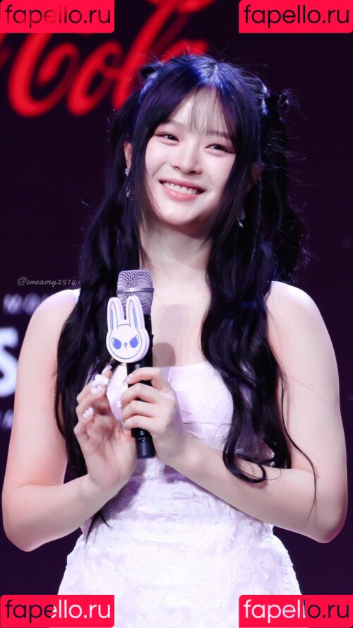 Hanni Pham Onlyfans Photo Gallery 