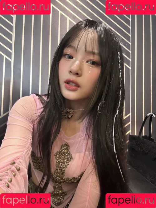 Hanni Pham Onlyfans Photo Gallery 