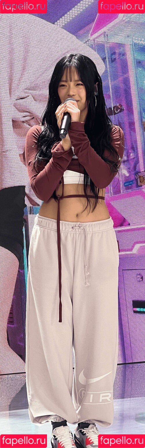 Hanni Pham Onlyfans Photo Gallery 