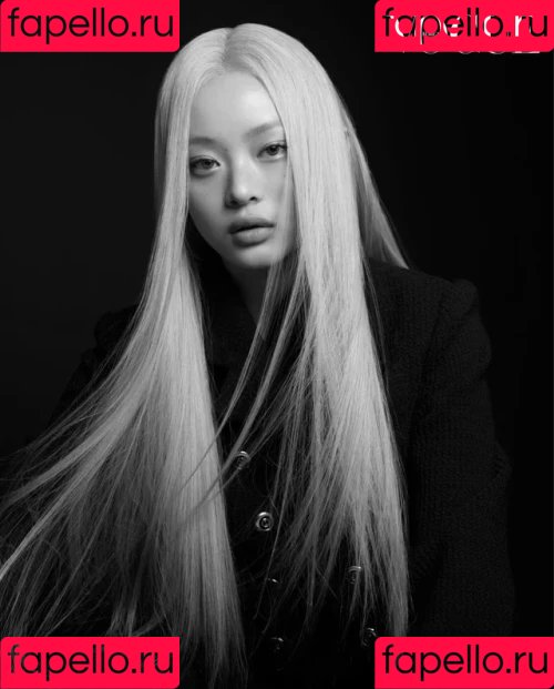 Hanni Pham Onlyfans Photo Gallery 