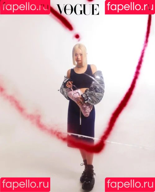 Hanni Pham Onlyfans Photo Gallery 