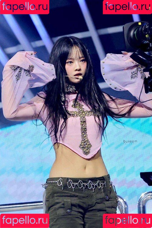 Hanni Pham Onlyfans Photo Gallery 