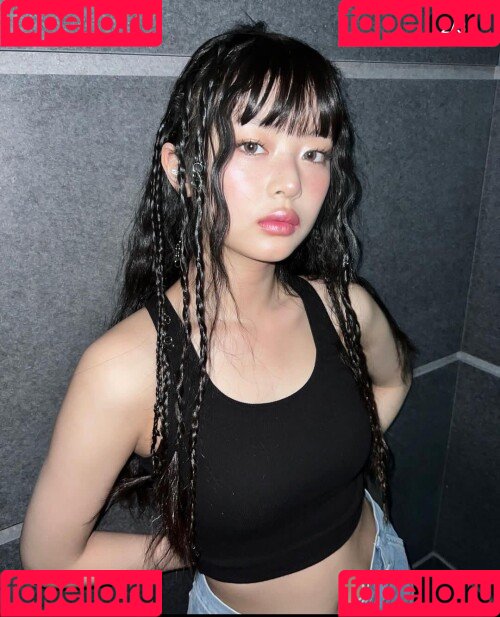 Hanni Pham Onlyfans Photo Gallery 